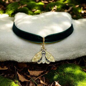Forest Green Velvet Moth Choker Necklace Gothic Witchy Jewelry with Gold Moth